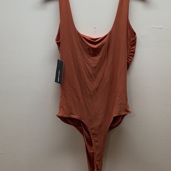 Liz & Sara Size XL Rust Ruched One-Piece Sleeveless Thong Bodysuit.New With Tags - Picture 3 of 6
